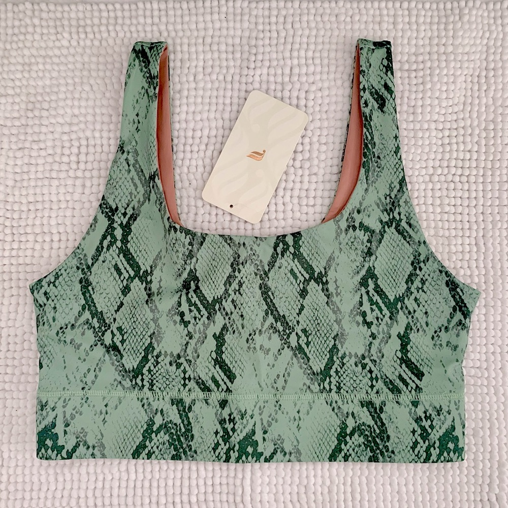Fabletics Reversible Sports bra New with Tags